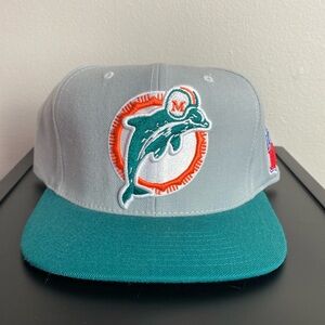 Mitchell & Ness Miami Dolphins snap back